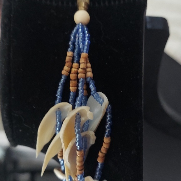 Handcrafted 5 Multi Strand sea shelk Beaded necklace - Picture 6 of 11